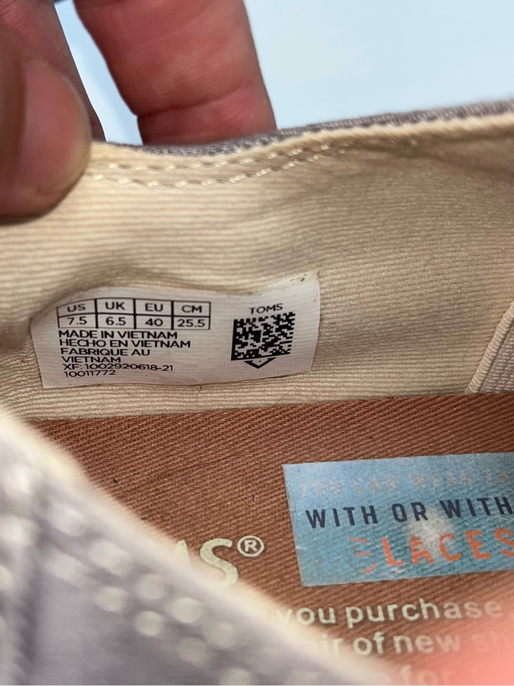 Toms Men's Textured Gray Canvas Lace-Up Sneakers - Picture 3 of 7